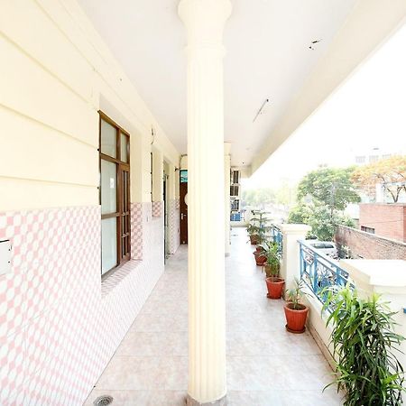 Oyo 2530 Surya Palace Chandīgarh Esterno foto