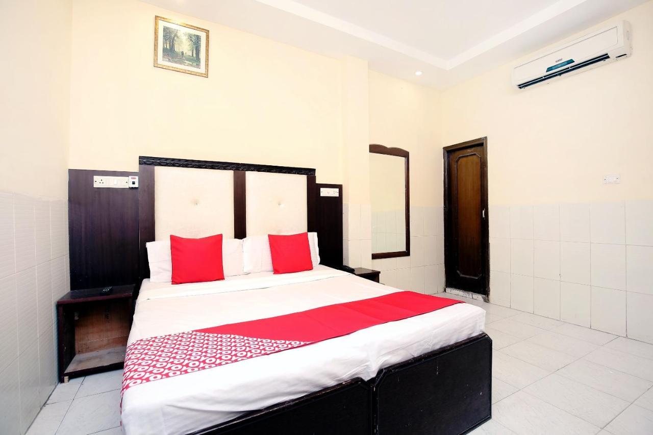 Oyo 2530 Surya Palace Chandīgarh Esterno foto